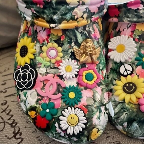 Gold Angel Cherub Shoe Charm 1 Piece - Picture 2 of 7